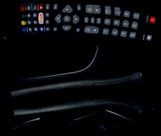 遥控器：black