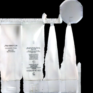 软管 / 膏体包装：cleanser white